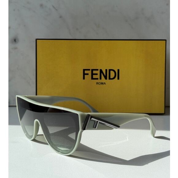 NEW Fendi FE40150I Way Green Flat Top Sunglasses main image 4